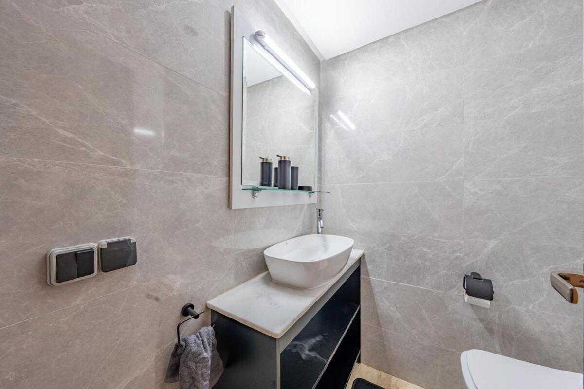 Apparemment De Prestige Gueliz Kasbel 212, 02 Chambres มาร์ราเกช ภายนอก รูปภาพ